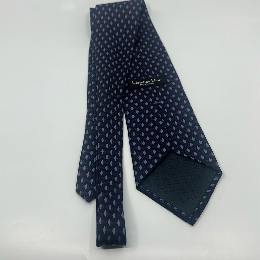 Christian Dior Elegant Navy Blue Patterned Men's Tie - Picture 8 of 8